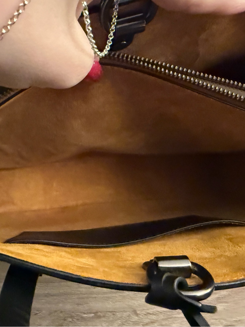 Coach Black Cooper Carryall 1941 - Picture 5 of 11